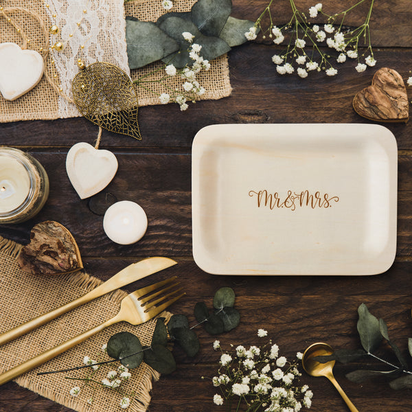 "Mr. and Mrs." Disposable Plates (7.5" x 5.5", 50-Pack)