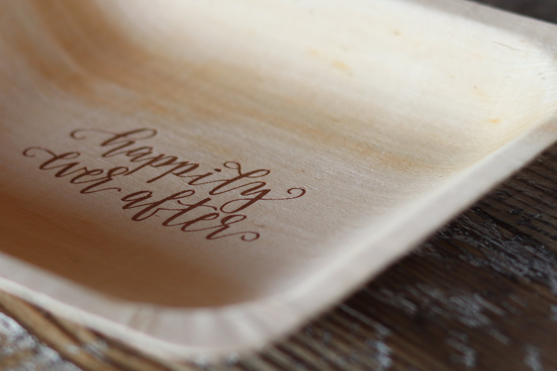 Wood & Wonder Rustic disposable plates that make good events great